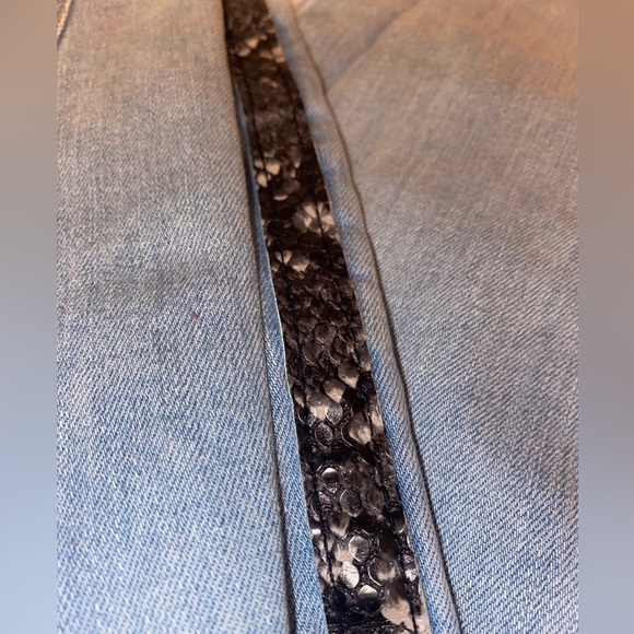 AMP Ladies Skinny Jeans in a Light Wash Blue Denim & Snakeskin Stripe in Size 10 - Picture 6 of 7